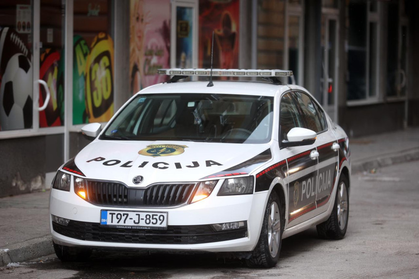 Zapalio sebe i policajca u Vitezu, zadobili opekotine