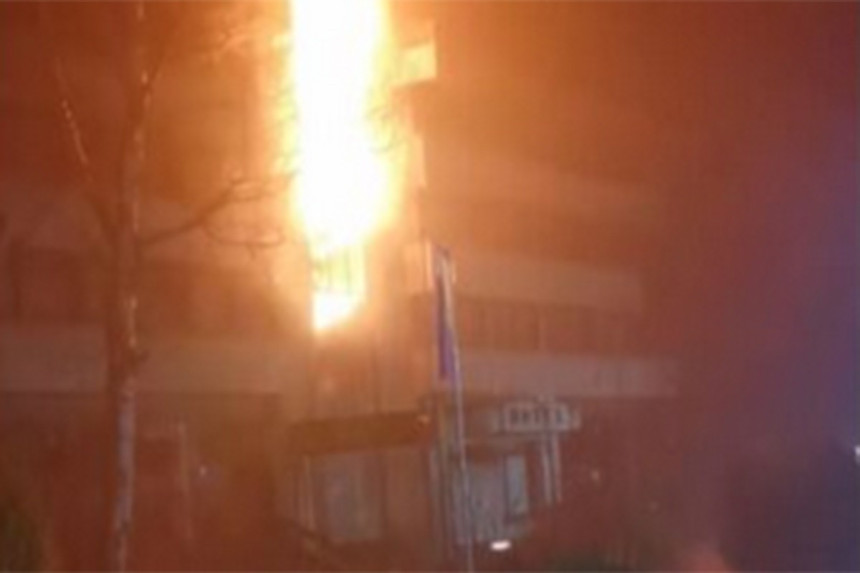 Zavidovići: Požar na objektu bivšeg hotela Kristal