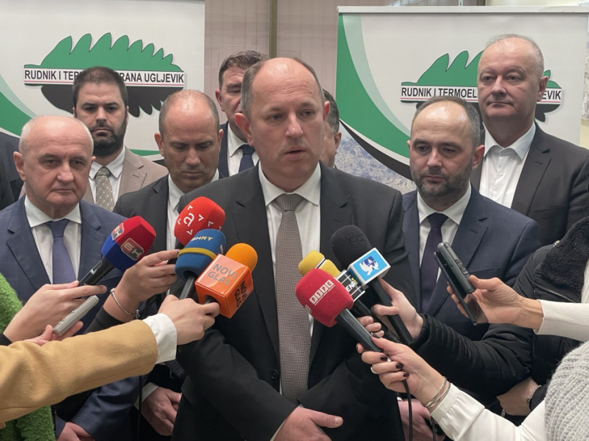 Петровић тражи од директора РиТЕ Угљевик да обећа радницима изградњу РиТЕ 3 до 2026.?!