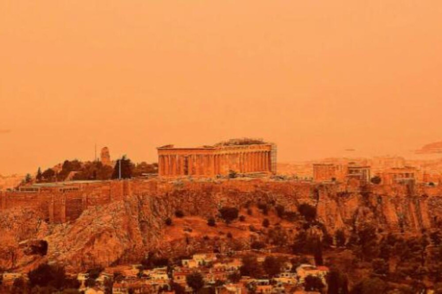 Афричка прашина паралисала Атину