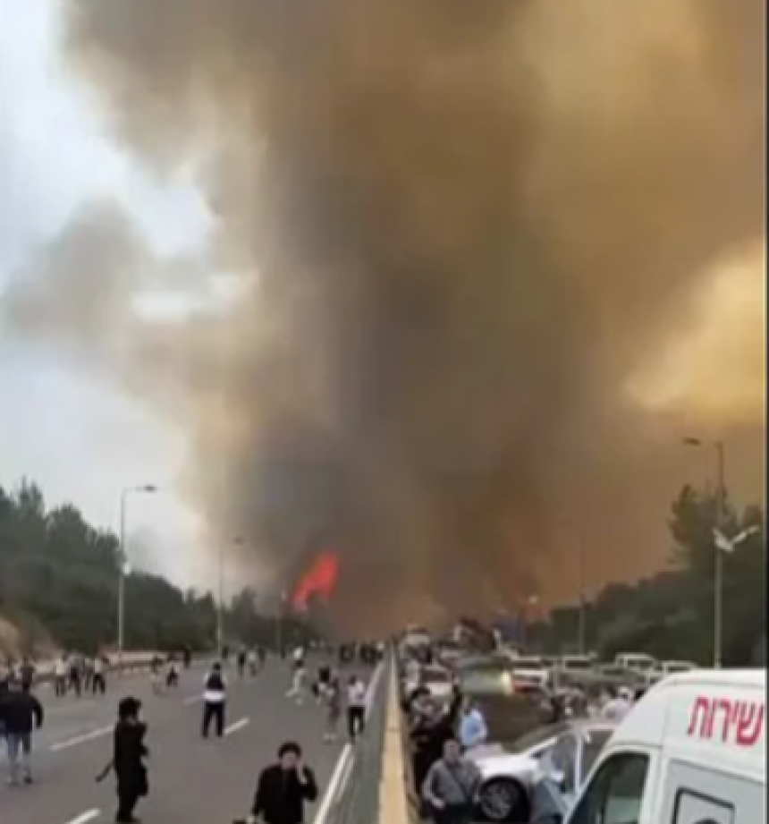 Код Јерусалима букти велики пожар, Палестина понудила помоћ