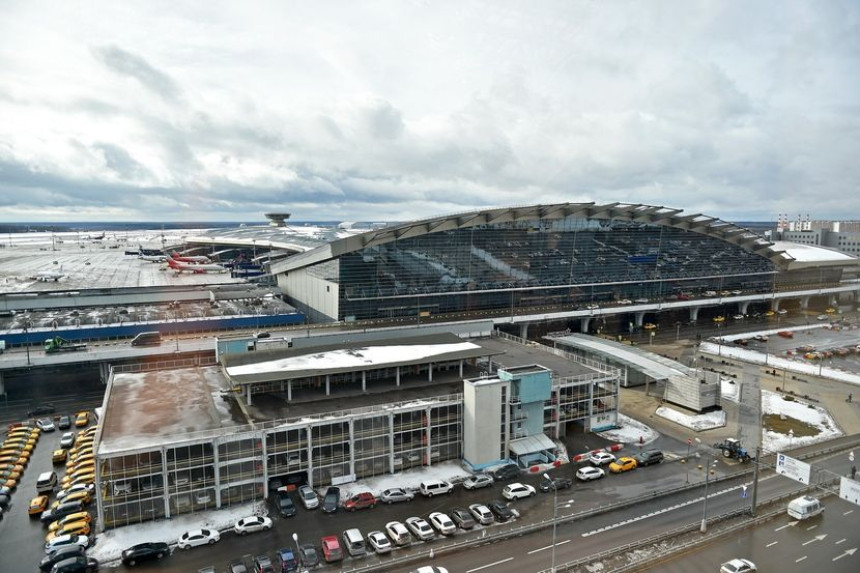 Ukrajina izvela napad, većina aerodroma u Moskvi ne radi