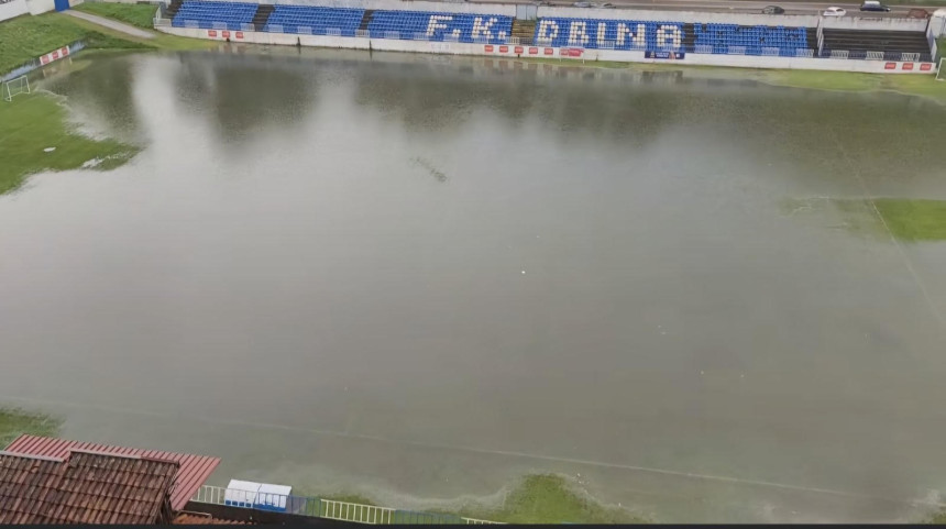 Stadion FK Drina više liči na jezero nego na teren