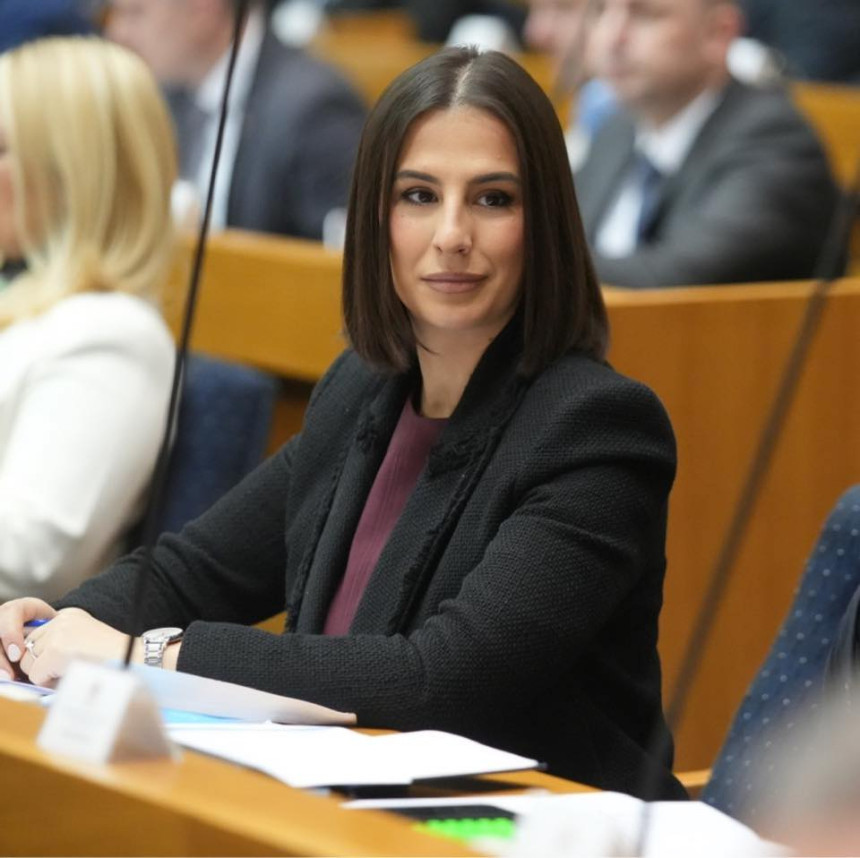 Предсједник Српске изгубио контакт са стварношћу