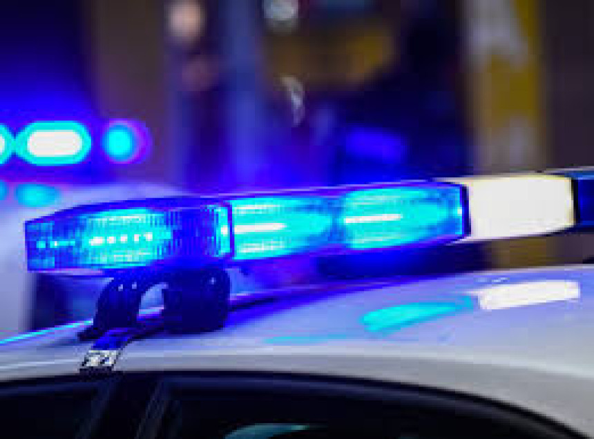 Tragedija: Muškarac sletio sa puta, pa ga udario voz