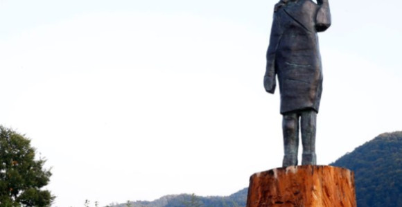Slovenija: Ukradena bronzana statua Melanije Tramp
