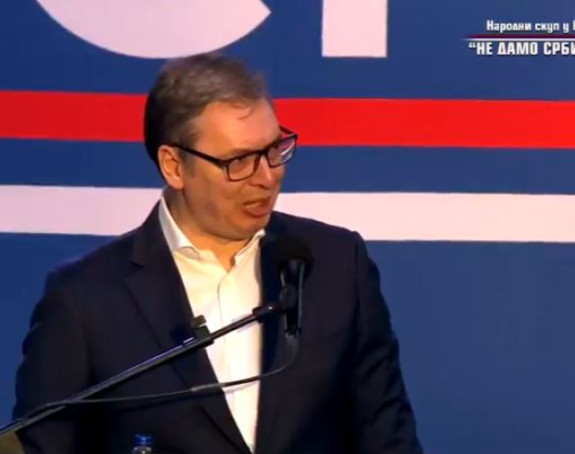 Vučić: Ne zanimaju me nikakvi zahtjevi, slušam samo narod
