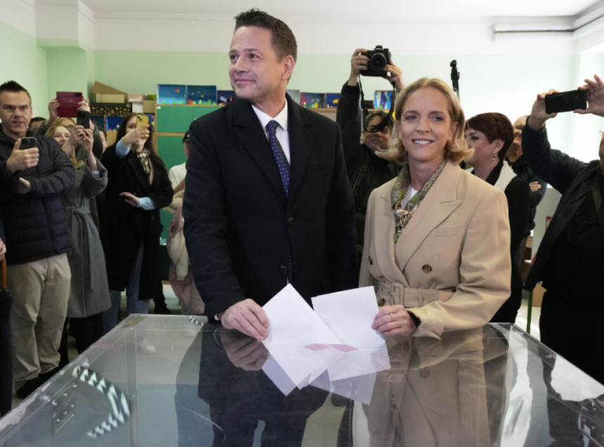 Na predsjedničkim izborima u Poljskoj vodi Rafal Tšaskovski
