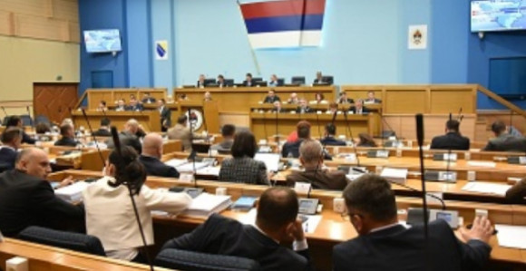 У Бањалуци посебна сједница НСРС, обраћа се Додик