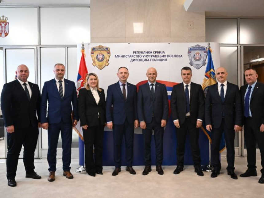 Директори полиције Србије и Српске о јачању сарадње