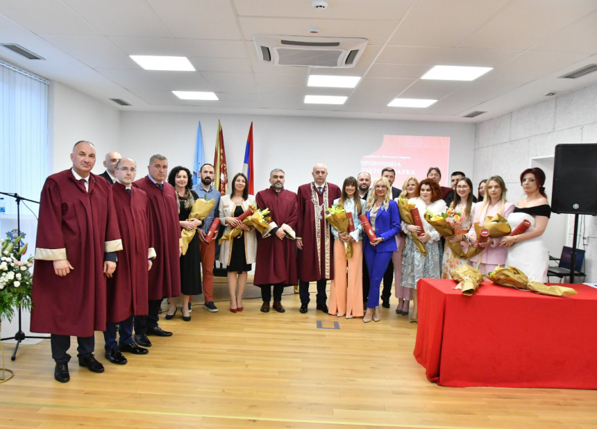 У И. Сарајеву промовисано 17 доктора наука