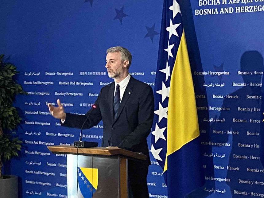 Форто поручио да је заказан састанак са превозницима