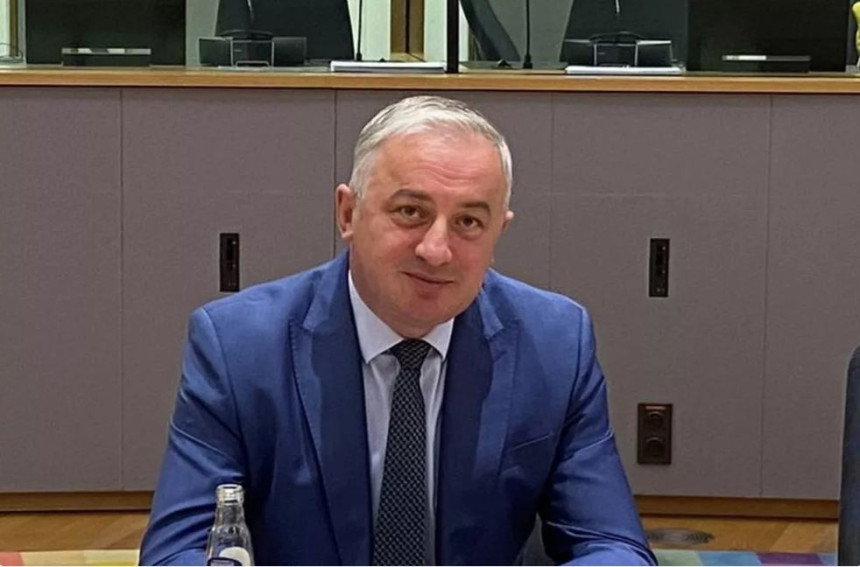 Бореновић: СНСД подржава лоповлук у јавним набавкама