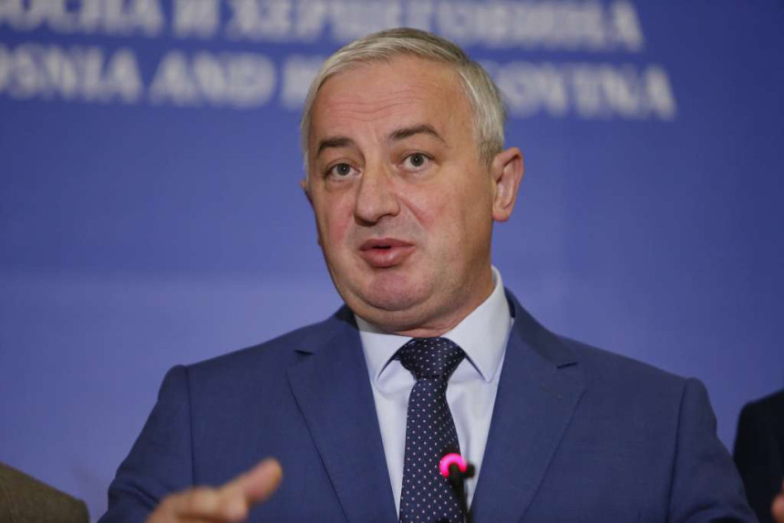 Borenović: Značajno pooštrene kazne za lopovluk i krađu