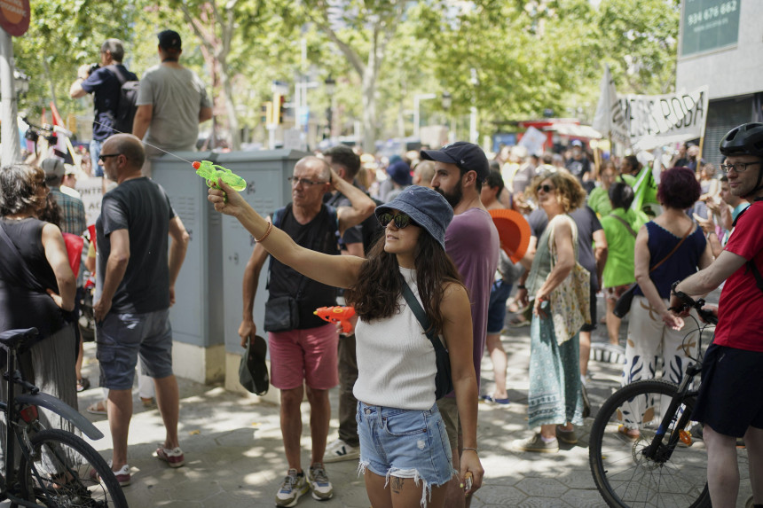 Španci prskali turiste vodenim pištoljima, evo i zašto