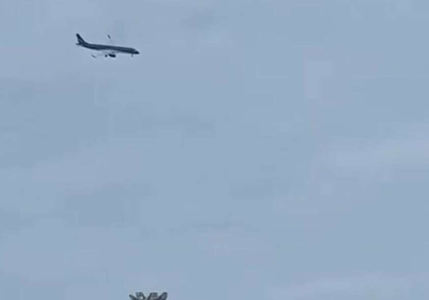 Dim u avionu sa 150 putnika, hitno se vratili na aerodrom