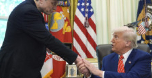 Трамп разматра депортацију Маска због критике закона