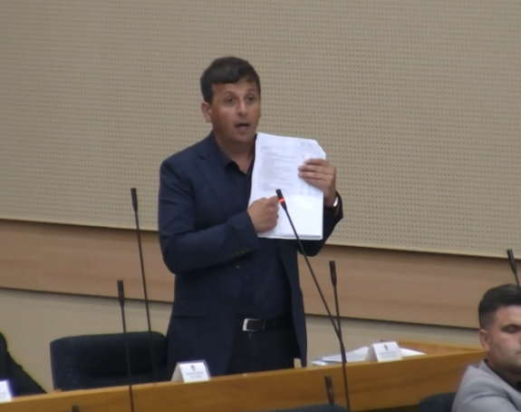 Стевандић изгубио компас: Изнио монструозне оптужбе