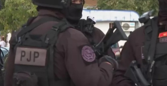 Блокирана Будва, полиција провјерава све аутомобиле