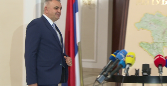 Рад Минића и министара на терену – представа за јавност?