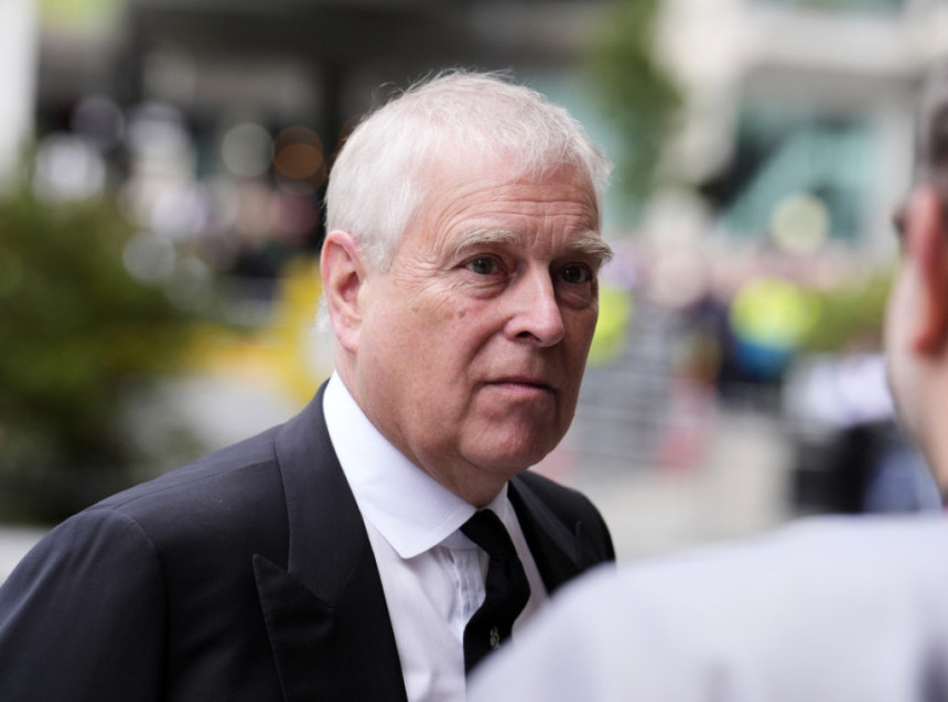 Ухапшен бивши британски принц Ендру на свом имању