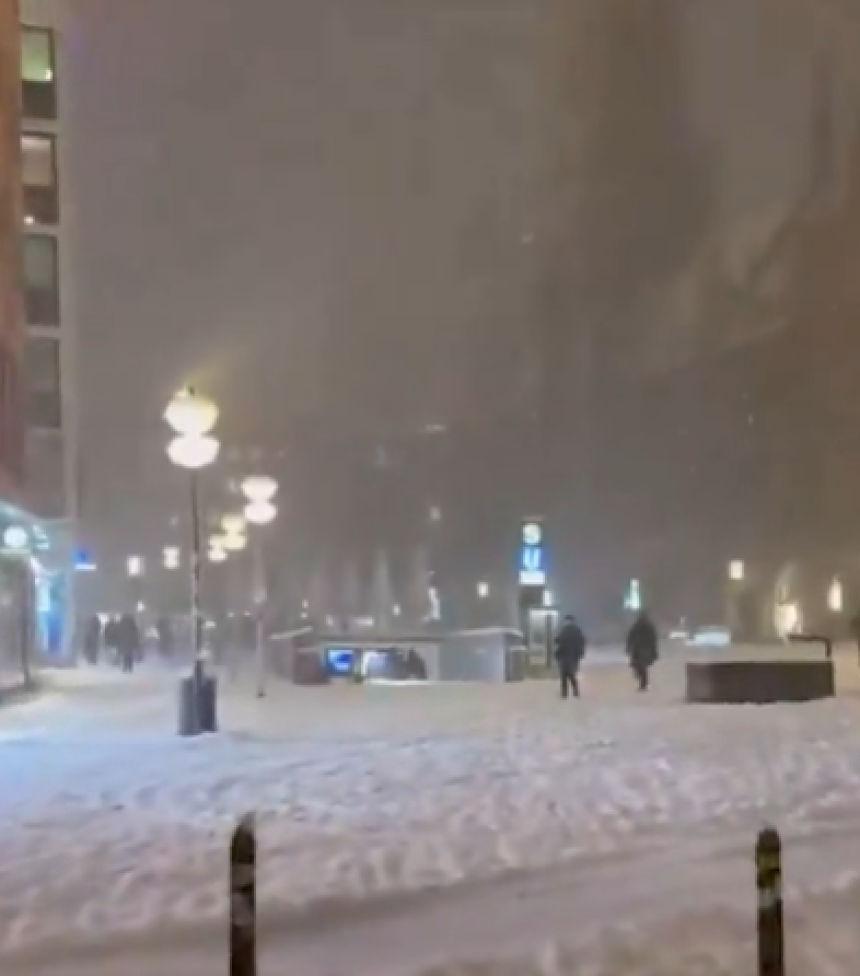 Snijeg paralisao Evropu: Nema struje i vode, letovi otkazani