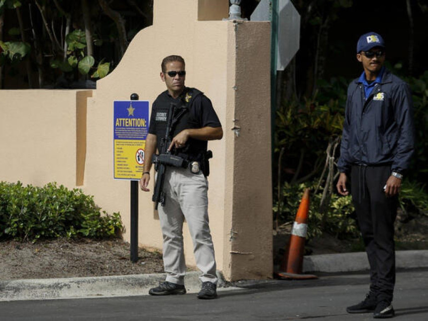 Тајна служба убила наоружаног човјека у близини Трампа