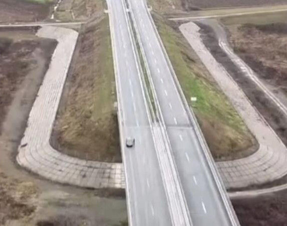 Медији шокирани насипом са усташким знаком у Српској