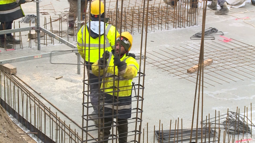 Ево колико странаца ради у БиХ и у којој области их је највише