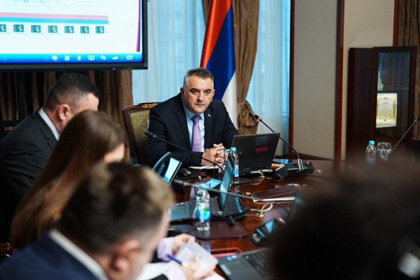 Минићева Влада само се задужује, узимају кредит на кредит