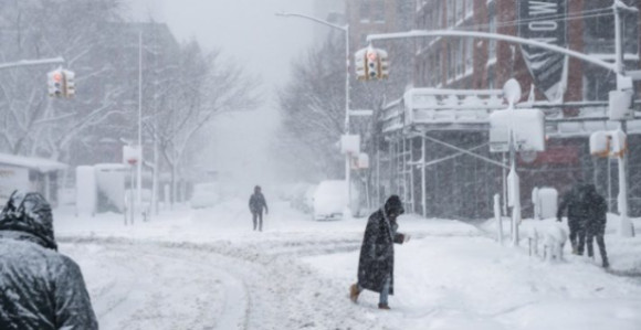 Snježna oluja u SAD, stotine hiljada ljudi ostalo bez struje