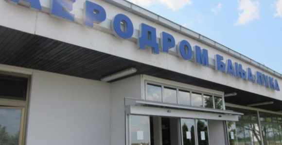 Taksista platio 50 KM za 59 minuta na Aerodromu Banjaluka