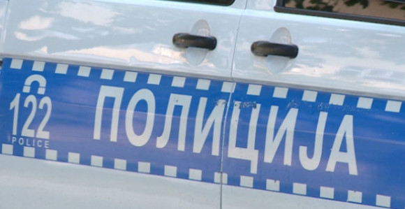 Бачена бомба у двориште напуштене куће у Теслићу