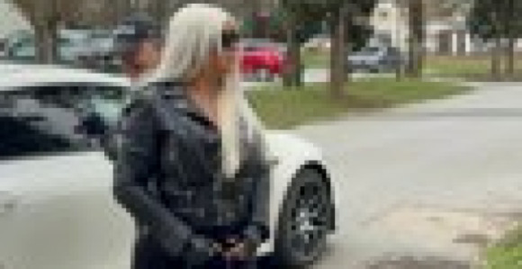 Dara Bubamara na snimanje došla sa skupocjenom torbom