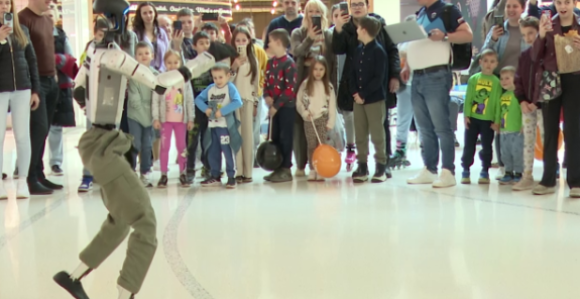 Humanoidni robot Robi vještinama zadivio posjetioce