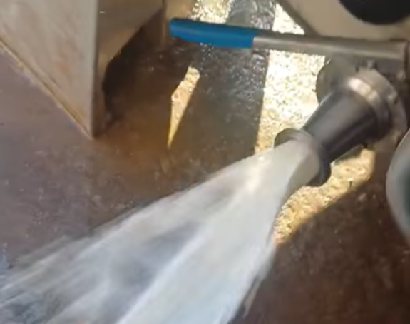 Juče u Laktašima, danas u Bijeljini prosipaju mlijeko