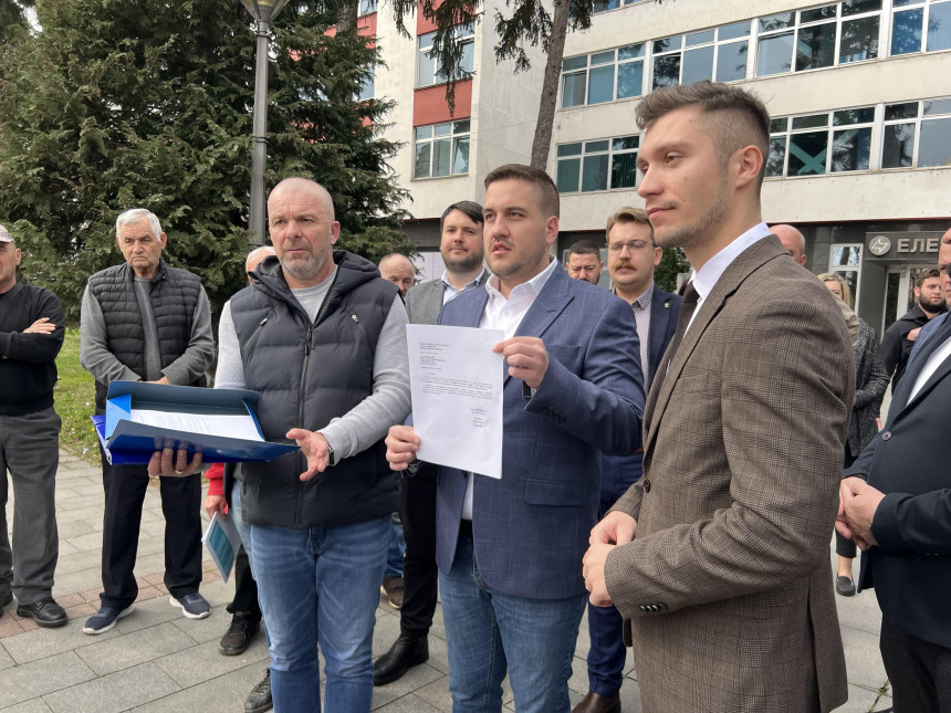 Предали петицију, најављују могући протест мјештана