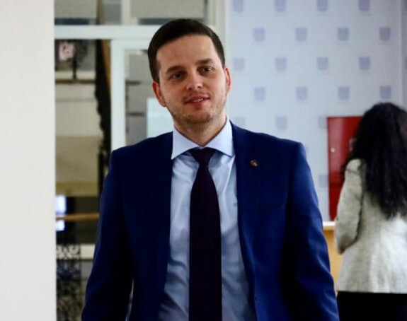 Pala vlada Kantona Sarajevo, prihvaćena ostavka Nihada Uka