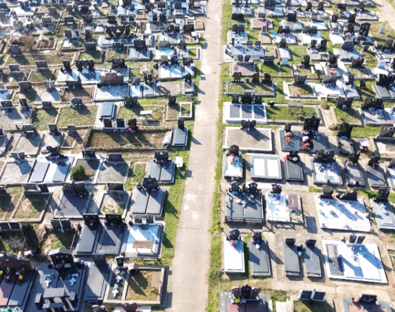 Stigao novi trend: QR kodovi na spomenicima