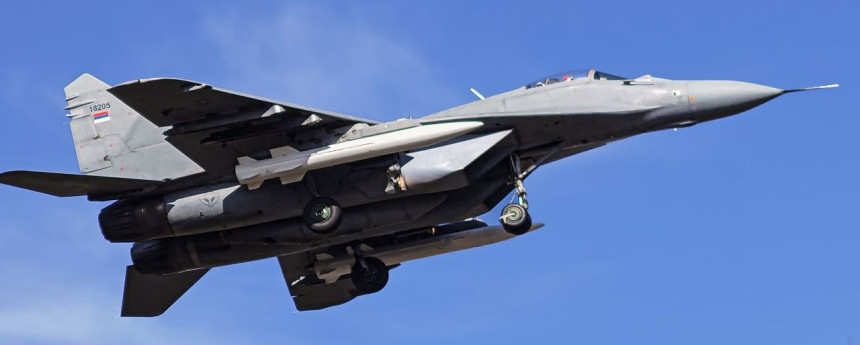 Војска Србије посједује балистичке суперсоничне ракете: Српски МиГ-ови уочени како носе кинеске ракете ваздух-земља ЦМ400