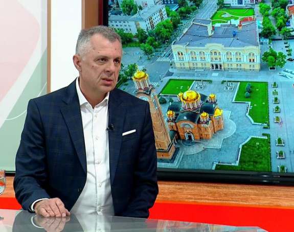 Umjesto da pomogne, Vlada spava, a premijer se ponaša kao predsjednik lovačkog udruženja!