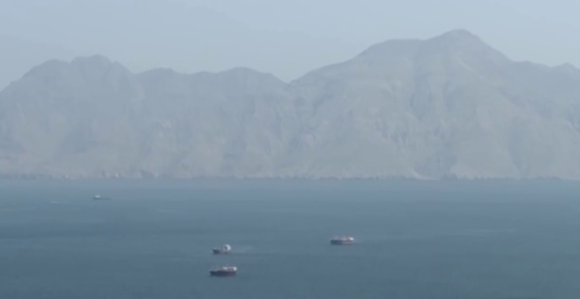 "Иран не планира да блокира или минира Ормуски мореуз"