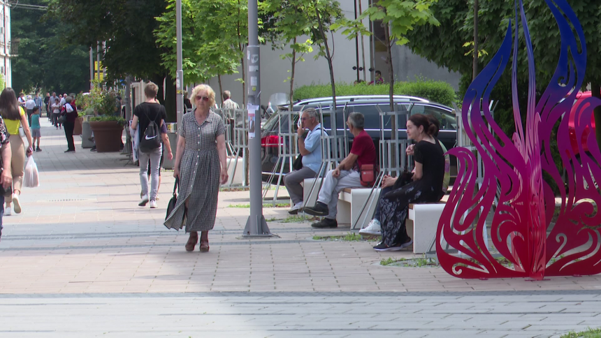 Пад броја рођених и раст смртности у Републици Српској