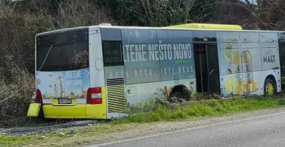 Mostar: Autobus sletio sa puta, tri osobe povrijeđene