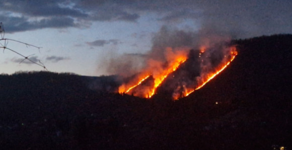 Пожар код Фоче захватио шуму и ниско растиње