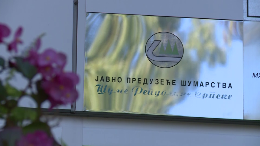 Проблеми са исплатом плата, доприноса и положајем радника