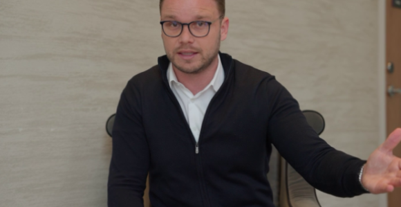 Нико боље од СНСД-а не слуша странце и не гази Устав Српске