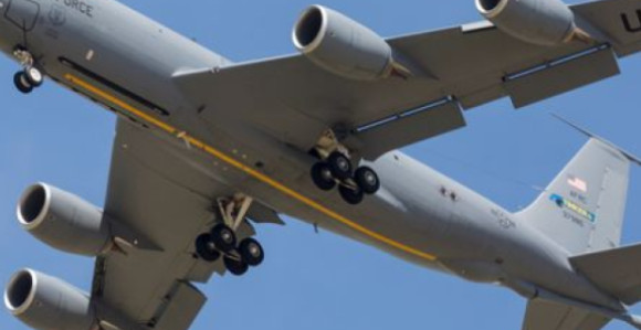 Амерички авион-танкер принудно слетио у Тел Авиву