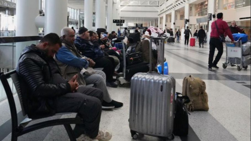 Zbog rata u Iranu desetine hiljade putnika blokirano