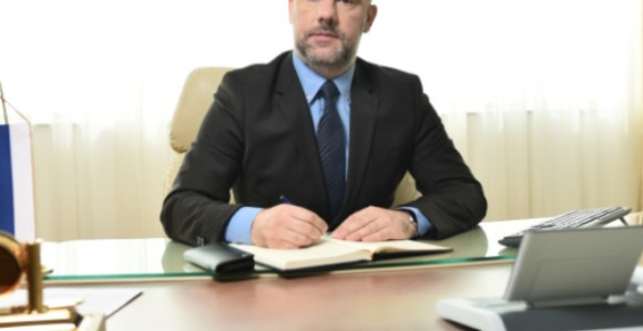 Šeranić manipuliše i obmanjuje javnost o platama u zdravstvu